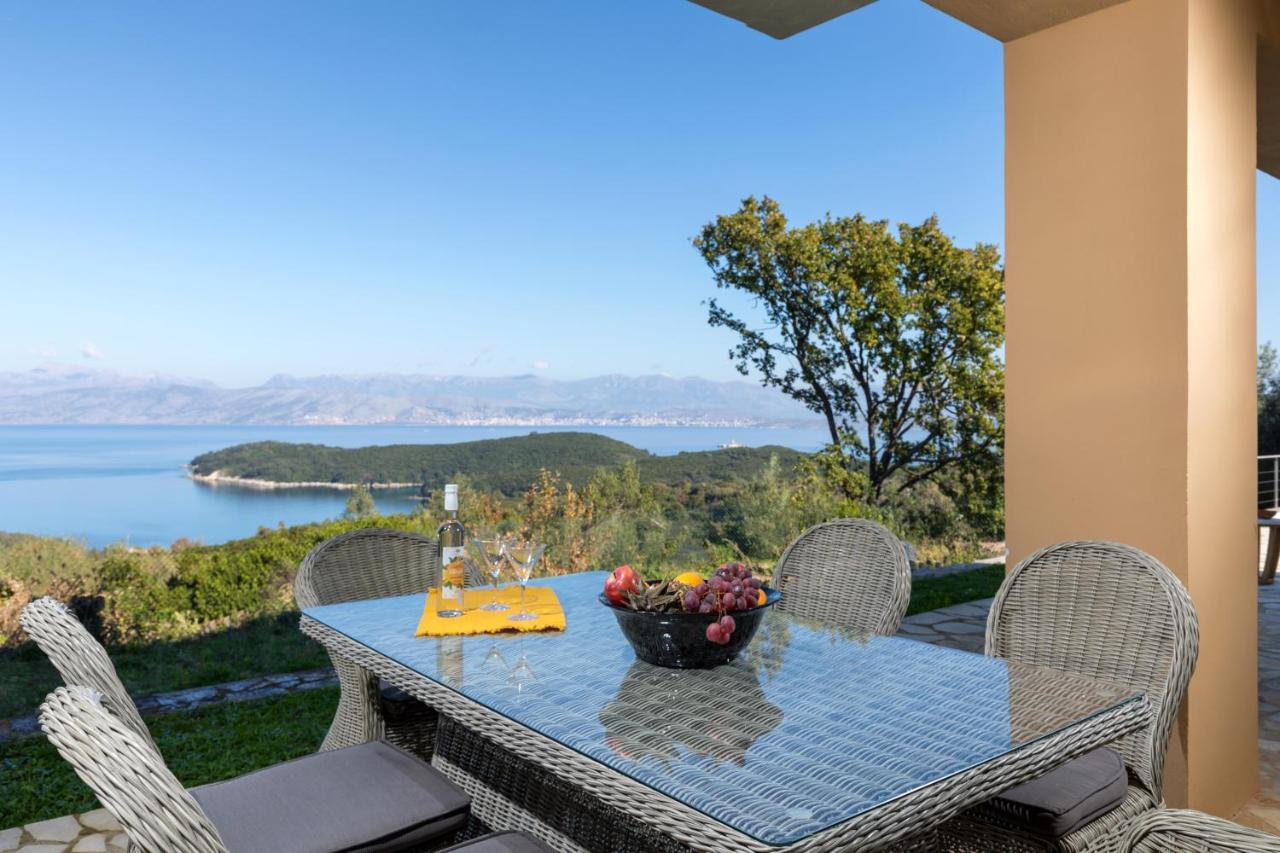 Villa Pietra Gialla By Rodostamo Collection Kassiopi Bagian luar foto