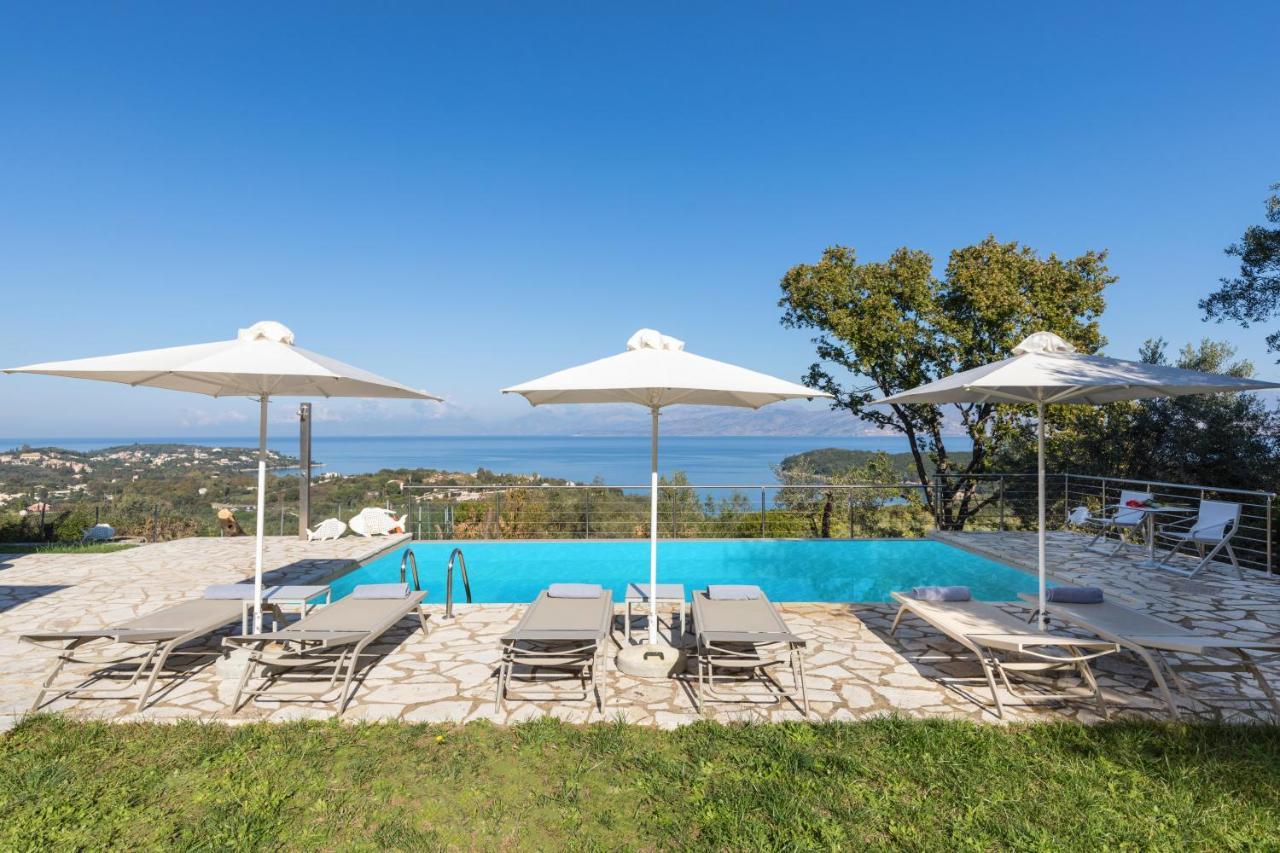 Villa Pietra Gialla By Rodostamo Collection Kassiopi Bagian luar foto